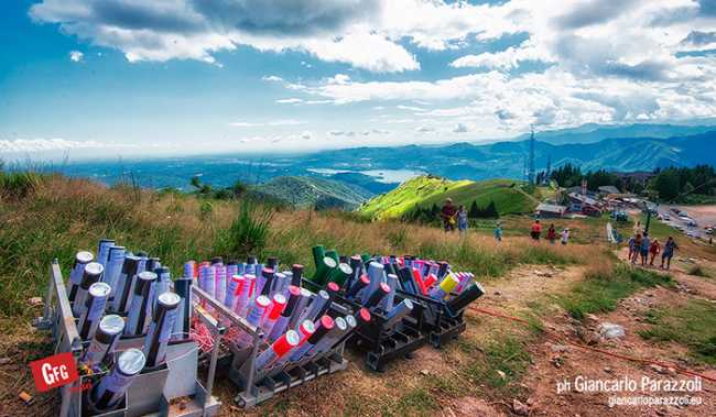 Vette dartificio In attesa dello show dal Mottarone ph. Giancarlo Parazzoli