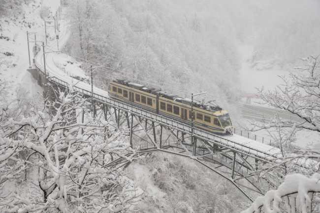 Viaggi invernali con i treni panoramici della Ferrovia Vigezzina Centovalli ph. Massimo Pedrazzini