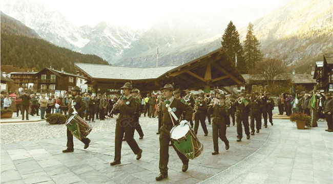 alpini fanfara rosa macugnaga