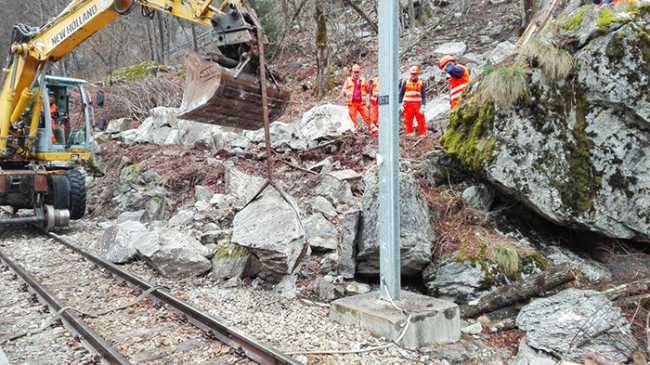 lavori gru re meis Frana Vigezzina Centovalli Lavori di ripristino 3