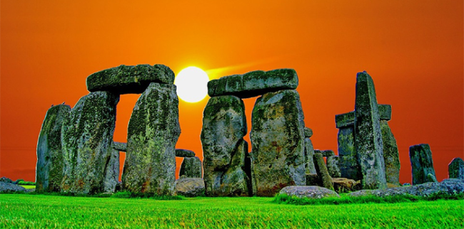 stonehenge tramonto