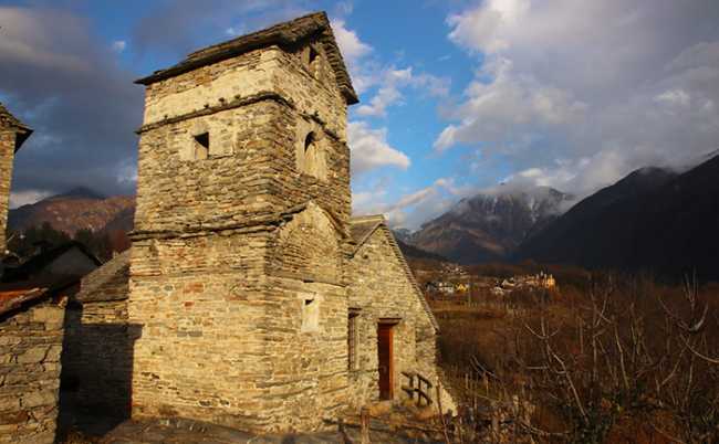 tempietto lepontico montecrestese