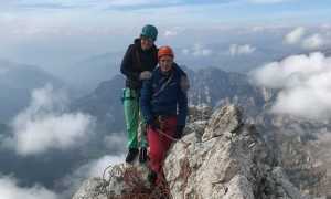 44348324 1335555049976016 854799037088399360 n