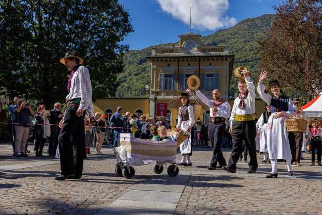 5ccf6c6d 3cbb 4029 a2bb dc02b6cfa595