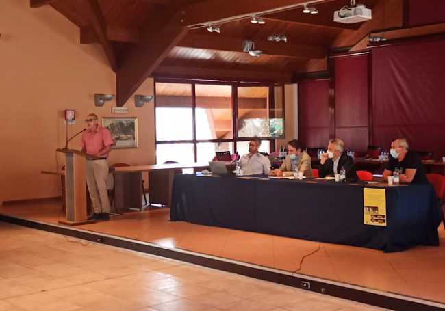 70349CD3 771B 41AA 9C01 9A5EE239D61F