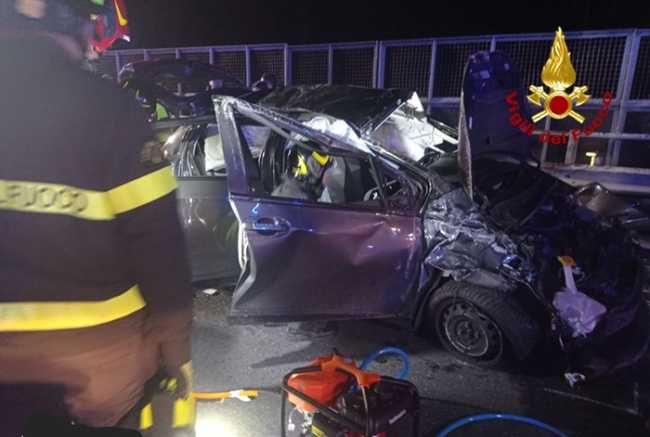 Immagine JPEG 43FC A83F B3 0