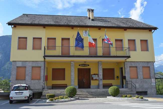 Montecrestese municipio