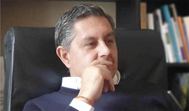 TOTI cambiamo seduto