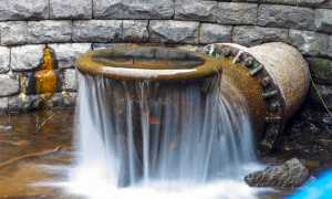 acqua sasso fontana tubo