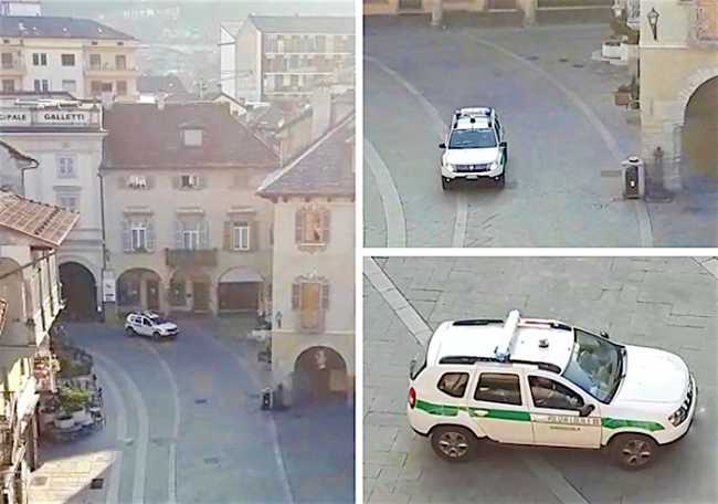 auto polizia locale altoparlanti