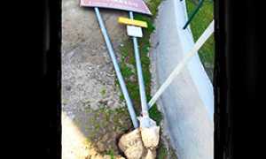 b cartello divelto vento