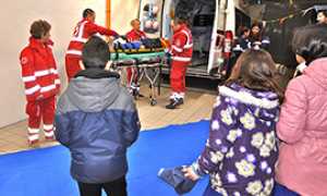 b croce rossa volontari scuole