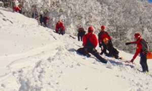 b soccorso alpino neve