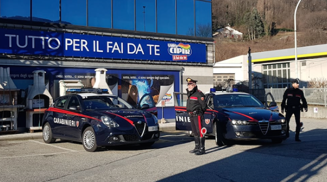 carabinieri auto cipir