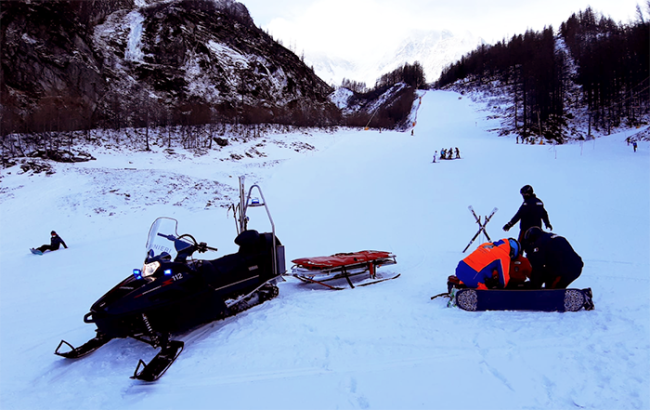 carabinieri neve motoslitta