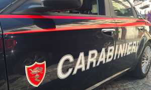 carabinieri scritta portiera