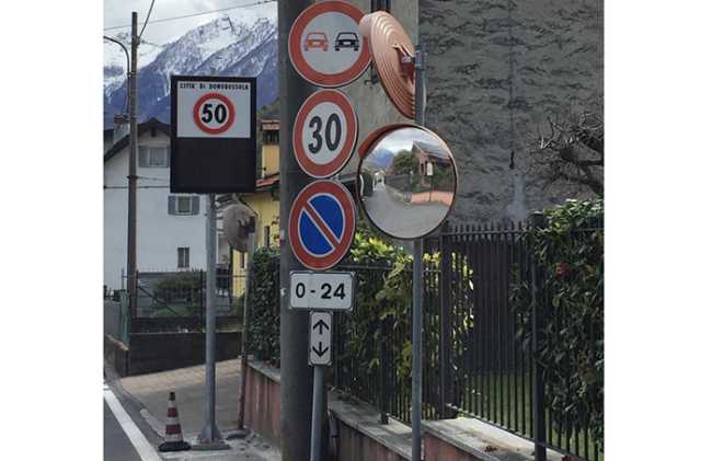 cartelli velocita contrasto