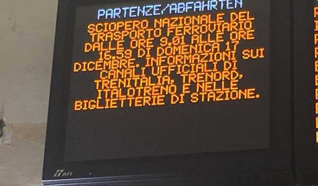 cartello stazione sciopero