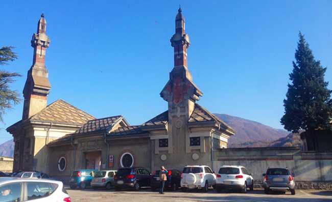 cimitero domo esterno