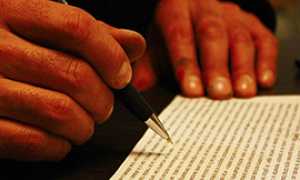 corta firma mano penna