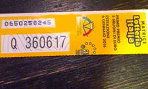 corta lotteria biglietto vincente
