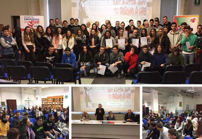 defibrillatore dae consegna studenti mix