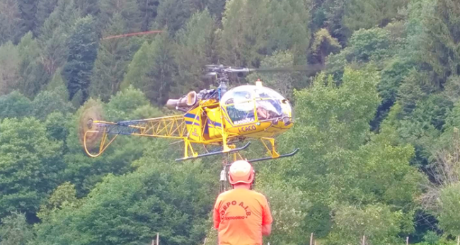 elicottero aib eliossola volontario schiena