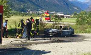 elicottero macchina incendiata c