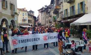 emergency piazza mercato striscione