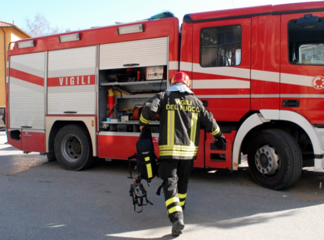 entrata azione uomo camion