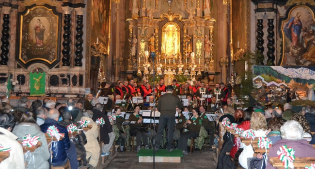 fanfara alpina coro valdossola chiesa macugnaga