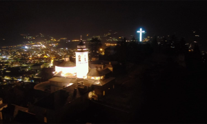 foto filippi calvario domo croce notte