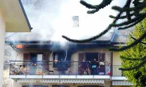 incendio crevola casa piano balcone