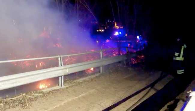 incendio sterpaglie oasi