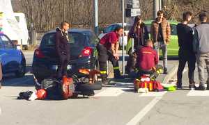 incidente piazzale stadio moto auto