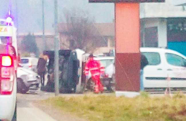incidente piedimulera dacia ribaltata