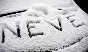 neve vetro auto scritta