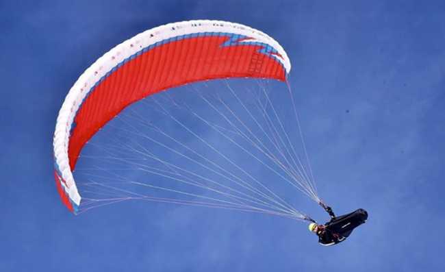 parapendio vela rossa