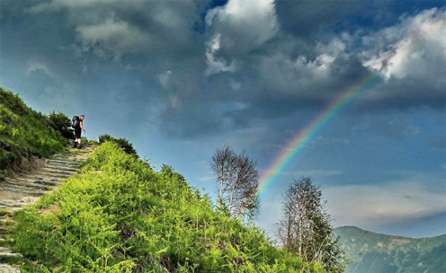 parco val grande arcobaleno sentiero uomo