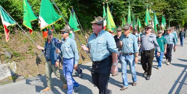 penne nere anzasca alpini labari