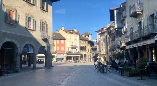 piazza mercato vista briona
