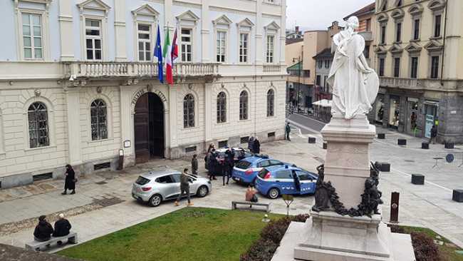 polizia comune auto cc