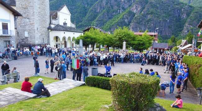 premiazione raduno interbandistico bannio 17