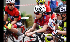 rubino pedale sella occhiali insieme