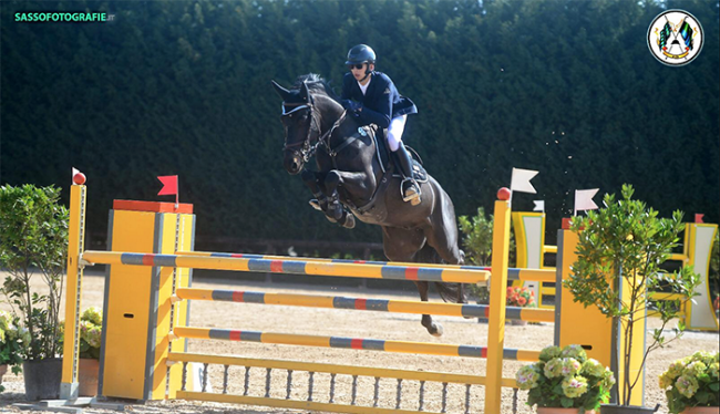 salto cavallo carmen mar