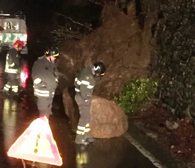 sasso strada notte vigili mar 18