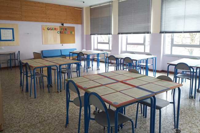 scuola banco vuota