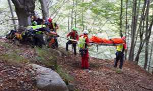 soccorso barelle bosco discesa ag 17