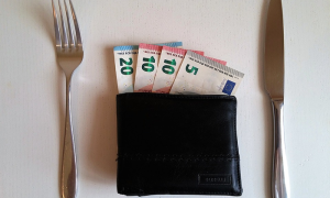 soldi portafoglio posate