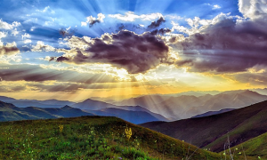 sole montagne cielo nuvole a